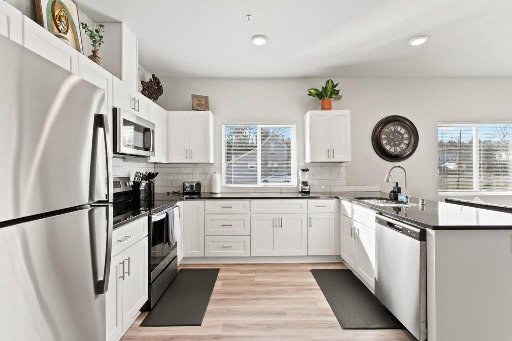 Brand New 2 Bed 2 Bath Near Perry District And Dt Leilighet Spokane Eksteriør bilde